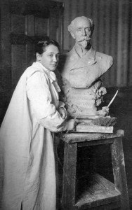 Enid Yandell jpg Enid Yandell with her bust of General John Breckinridge Castleman, c. 1905.