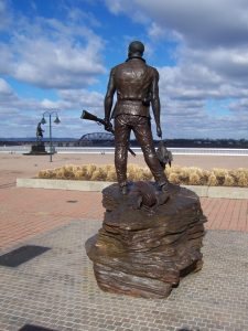 Sculptor Ed Hamilton’s heroic size bronze of York overlooking the Ohio River on Louisville’s Belvedere. Photo: Jim Holmberg
