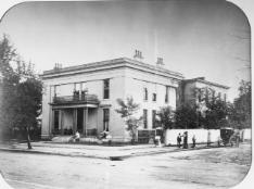Durrett house Durrett's house at Brook and Chestnut Streets, ca. 1890